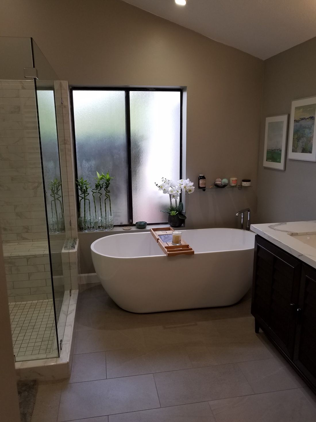 Freestanding tub under the window